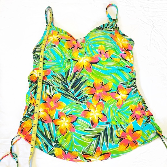 Catalina Suddenly Slim Tankini Top, size 2X - Picture 4 of 7